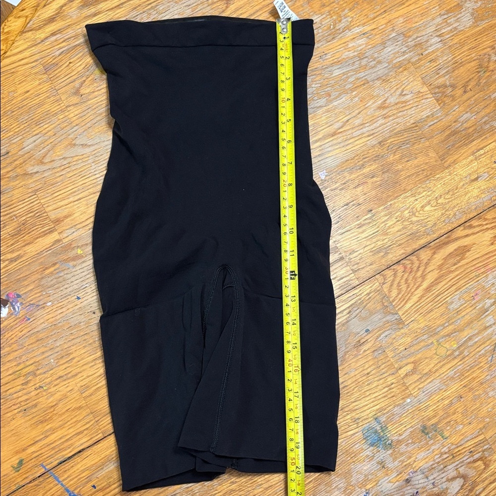 SPANXsculpt™ Seamless Power High-Waisted Mid-Thigh Short Very Black size XL - Picture 14 of 15